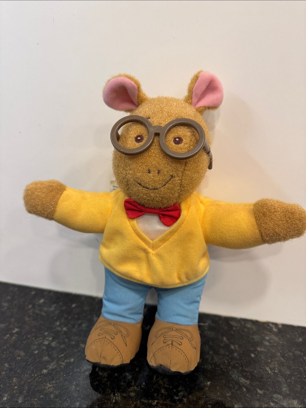 Hasbro Arthur 10" Talking Plush Soft Toy Stuffed Animal- not tested